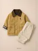 Conjunto de Ropa de Otoño para Niños 2026 Nuevo Elegante Ropa Infantil Temporada de Primavera y Otoño Chaqueta Moda para Bebés Conjunto de Dos Piezas Moderno