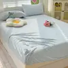 Sábana Bajera de Terciopelo de Leche Versión Engrosada Cubrecolchón de Calentamiento Rápido de Tres Segundos Fabricante Venta al Por Mayor Sábana Bajera de Una Pieza Personalización por Muestra Faldón de Cama Cubrecolchón
