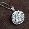 Colgante de Suéter S990 Plata Pieza Retro Artesanal Mate Cerdo del Zodíaco Moneda Hueca Moneda para Hombre y Mujer