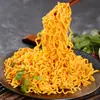 Fideos de Yema de Huevo Salada, Huevas de Cangrejo, Aceite de Cebolleta, Mismo Bol de Fideos de Pavo, Fideos Fritos Coreanos, Fideos Instantáneos en Bolsas, Caja Completa al por Mayor