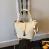 Colete Estilo Transfronteiriço com Padrão de Lichia Bolsa Cesta de Legumes para Mulheres 2025 Nova Bolsa de Ombro Único Transversal de Couro Genuíno Moda Versátil Tendência