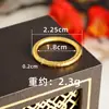 Anillo Liso Bañado en Oro Vietnamita con Flores Talladas para Mujer, Sencillo y Elegante, Moderno y Tendencia, Estilo Chino, Versátil, Suministro de Joyería Yiwu