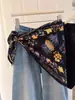 Cachecol Triangular Floral Cachecol de Seda Estampado/Bolsa de Cintura Floral de Veludo para Mulheres Decoração em Camadas Acessório Versátil de Nicho e Tendência