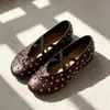 Novo Outono 2026 Sapatos Planos Mary Jane Vintage com Rebites e Tiras Cruzadas Sapatilhas Slip-On para o Dia a Dia para Mulheres