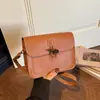 Textura Minimalista Invierno 2026 Nueva Moda Casual Estilo Coreano Universitario Retro Versátil Bolso Pequeño Cuadrado de Hombro Cruzado