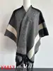 Xale Imitação de Caxemira Quente e Popular Transfronteiriço com Toque de Luxo, Design de Pintura a Tinta, Cachecol Versátil Quente de Inverno, Poncho Espesso com Franjas para Mulheres