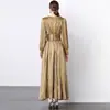 Comercio exterior disparo real de mujer en stock estilo europeo y americano vestido de temperamento gama alta cuello alto en V profundo cintura ajustada largo arrastre