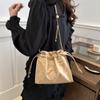 Bolso de Cadena con Cordón de Moda de Nicho Bolso Cubo Bolso Cruzado 2026 Nueva Moda Versátil Casual de Moda Bolso Pequeño