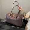 Bolso de Gran Capacidad para Mujer Otoño e Invierno Retro 2025 Nuevo Bolso de Hombro Sencillo Popular Este Año Bolso Almohada para el Trabajo y los Viajes