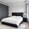 Cama de cuero minimalista italiana cama de cuero minimalista moderna cama de cuero de lujo ligero cama de cuero con capitoné de botones negros cama suave acolchada cuadrada cama de arte en cuero
