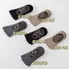 Nuevos Calcetines de Yoga con Estampado de Leopardo y Tira Cruzada para Cinco Dedos Calcetines Profesionales de Pilates Antideslizantes con Puntos de Gel Separados por Dedo