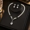 Conjunto de collar y aretes de perlas personalizado estilo coreano, moderno y elegante, una opción popular para mujeres, chapado en aleación, perfecto como joyería nupcial