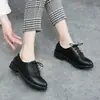 Zapatos de cuero retro para mujer de primavera y otoño, estilo británico, tacón medio, zapatos de vestir sencillos, adecuados para entrevistas, zapatos de trabajo negros, cómodos de llevar