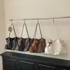 Bolso tote de cuero suave retro simple para mujer, gran capacidad, adecuado para otoño, trabajo y desplazamientos, bolso de hombro o debajo del brazo