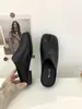 Los mismos zapatos pequeños de cuero de punta dividida estilo británico para mujer, zapatillas de media punta con puntera cubierta para mujer, zapatillas tipo 'patas de cerdo' de un paso, tacón grueso, zapatos Mueller