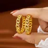 Novos Brincos de Ouro de Areia Vietnamita, Design Simples, Brincos Geométricos Torcidos Vazados com Zircônia Inlaid, Joias Transfronteiriças de Luxo Leve para Mulheres