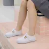 Zapatos de tela blanca para jardín de infantes, zapatillas de gimnasia, actuación de baile, envío gratis, zapatitos blancos, baile para niños, escuela de baile, actuación en jardín de infantes