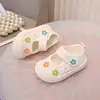 Zapatos Casuales de Corte Bajo para Bebé Niña Estilo Otoño 2025 Zapatos Versátiles de Lona para Niños Bebés Zapatos de Lona Trendy para Niña Lindos Zapatos de Flores
