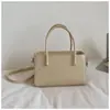 Bolsa de Mão Fashion Estilosa de Verão Bolsa de Design Exclusivo para Mulheres 2025 Novo Modelo Ombro Único Transversal Tendência Pequena Quadrada