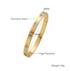 Pulsera de Acero de Titanio Dorado con Incrustaciones de Circonia Retro de Lujo Ligero Transfronteriza Europea y Americana, Pulsera Versátil de Acero Inoxidable Chapado en Oro de Alta Gama