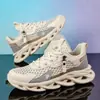 Zapatos de hombre verano 2025 nuevo modelo de malla fina calada tejida con hilo fly para adolescentes, zapatos deportivos casuales de moda para hombre