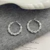 Pendientes de Clip Circulares Grandes Plateados Quebrados Estilo Retro Francés Otoño e Invierno para Mujer Diseño de Nicho Pendientes Versátiles de Alta Gama Elegantes