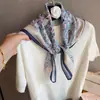 Bufanda Cuadrada Pequeña de Seda y Terciopelo, Elegante y de Moda, Estampada Otoño e Invierno, Estilo Étnico, Tacto de Alta Gama, Bufanda Versátil para el Cuello