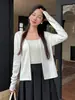 Cardigã de tricô em Lyocell Tencel estilo coreano, um novo design para o início do outono em preto, moderno e emagrecedor