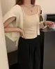 Camisole de verão feminina com bojo, alças ajustáveis, corte justo, cobre os seios laterais, adequada para garotas estilosas usarem como peça externa ou como base, com um lindo design nas costas