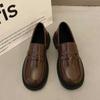 Zapatos pequeños de cuero para mujer, primavera 2023, nuevos mocasines estilo británico sin cordones, tacón grueso, uniforme japonés JK, zapatos de una sola capa de talla grande