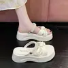 Pantuflas de Perlas Estilo Chino para Mujer Verano Uso Exterior 2026 Nuevo Estilo de Hada Combinan con Faldas Suela Gruesa Cómodas para los Pies Sandalias Pantuflas para Mujer