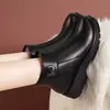 Botines cortos forrados de polar para mujer, nuevo estilo de invierno 2026, zapatos de algodón cálidos para mujeres de mediana edad y mayores, de suela suave, antideslizantes, de suela gruesa y adecuados para madres