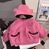 Jaquetas de Primavera e Outono para Meninas 2026 Nova Moda Única Super Estilosa Streetwear Infantil Versão Coreana Casacos para Meninas Pequenas