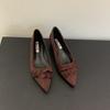 Zapatos de Commuter Retro de Punta Fina con Tacón Grueso y Boca Baja para Mujer 2025 Otoño Nuevo Diseño Versátiles de Gamuza