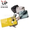 Bolsa de chaves feminina de couro vertical contrastante japonesa atacado comércio exterior dobrável curta multi-cartão bolsa de chaves de menina
