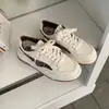 Nuevos zapatos planos de verano 2026 súper ventas ligeros suela blanda elegantes casuales versátiles zapatillas para mujer