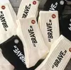 Meias Masculinas de Cano Médio para Outono e Inverno, Meias Esportivas Absorventes de Suor para Adolescentes, Meias Zhuji Lisas Tendência para Casais, Meias Casuais Versáteis