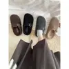 Pantuflas tipo Birkenstock de suela gruesa con forro de felpa, diseño de punta cerrada, plataforma estilo francés, pantuflas grises afelpadas para mujer, adecuadas para usar en exteriores y forradas de algodón