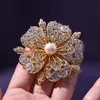 Acessórios DIY de Alta Qualidade, Broche de Flor Exquisito e Luxuoso, Pino Versátil Personalizado com Zircônia Microfundida, Porta-Corsage Vazio de Pérola