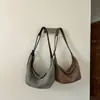 Bolsa de Hombro Cruzada de Moda Casual de Gran Capacidad Estilo Coreano Bloques de Color Verano 2026 Bolsa Dumpling Versátil para Viajes Diarios