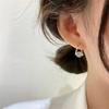 Brincos de Pérola Estilo Ins Feminino Design de Nicho Simples Diamante Brincos Elegantes Novos Brincos Celebridade da Internet Estilo Quente