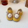 Birkenstocks, um design de coelho e leão em estilo de desenho animado coreano, perfeito para o outono, adequado para meninos e meninas, sapatos casuais de couro, sapatos únicos versáteis.