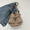 Bolso de Hombro Grande de Moda para Mujer 2025 Nuevo Bolso de Mano de Nailon Nicho de Alto Valor con Cierre de Cordón para Debajo del Brazo y Cruzado