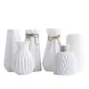 Vaso Pequeno de Plástico Branco para Desktop Escandinavo Arranjo de Flores para Casa Decoração Criativa Simples para Sala de Estar Frascos Ornamentais