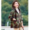 Ropa de otoño e invierno para madres jóvenes, abrigo corto de punto a la moda, ropa para mujeres de mediana edad y mayores, chaqueta cárdigan estilo occidental, top a cuadros