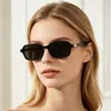 Óculos de Sol Quadrados de Armação Pequena Moda Europeia e Americana para Mulheres Personalidade Estilo Celebridade da Internet Óculos de Sol Cruzamento Novo Produto Óculos de Sol com Proteção Solar para Mulheres