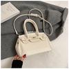 Bolsa Pequena Estilo Ocidental de Luxo Feminina 2025 Nova Primavera e Verão Versátil Bolsa Transversal Fashionável Super Popular Bolsa de Mão Exquisita