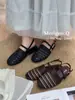 Sandalias planas de diseño coreano para mujer, nuevo modelo de verano 2026, zapatos elegantes cerrados en la punta sin talón