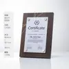 Tarjeta de autorización de madera maciza de fibra de carbono hecha medalla de madera de alta calidad placa de honor de distribuidor recuerdo para colgar en la pared
