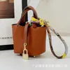 Nova Mini Cesta de Legumes Bolsa Pingente Couro Ultra-fibra Capa de Fone de Ouvido Feminina Criativa Mini Bolsa Balde Pequena Pingente
